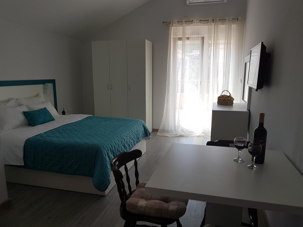Apartments And Rooms Lijesevic Budva Exterior photo