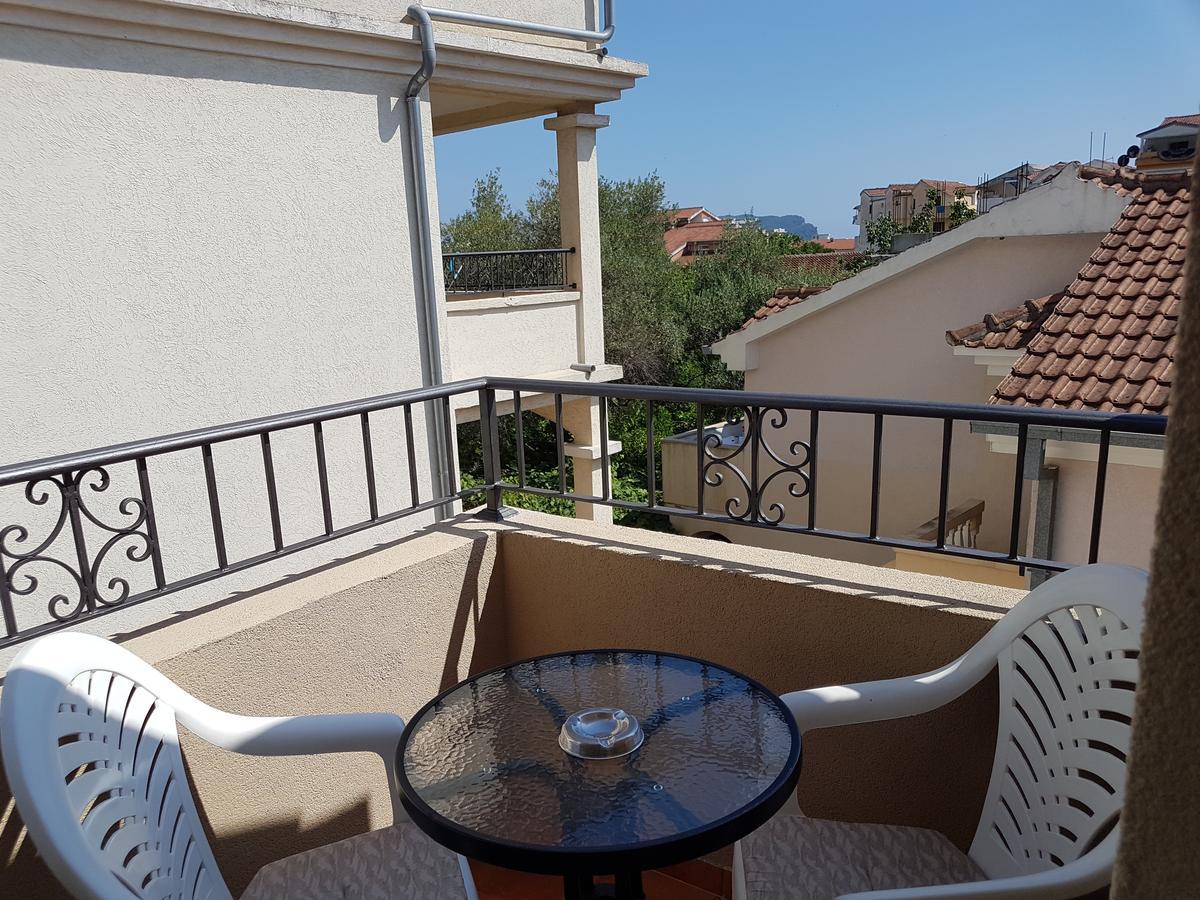 Apartments And Rooms Lijesevic Budva Exterior photo
