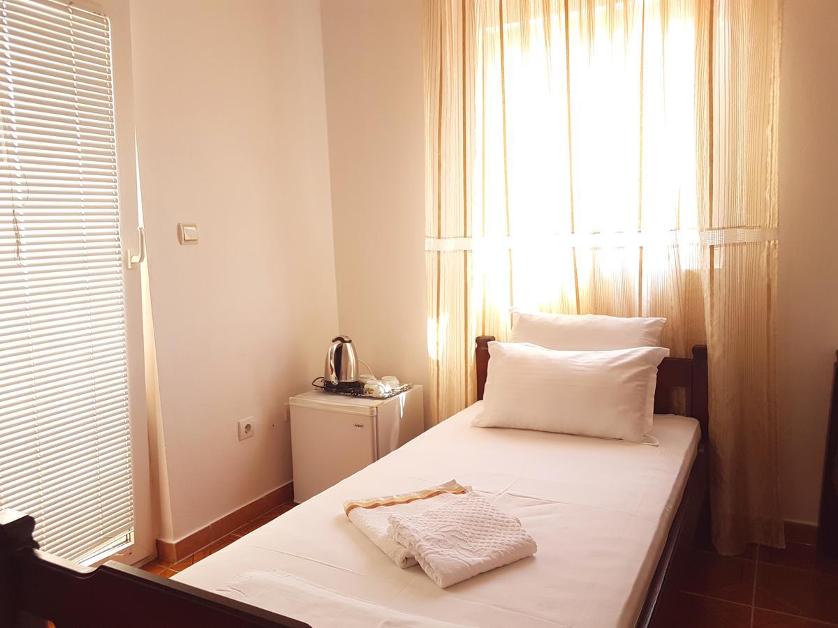 Apartments And Rooms Lijesevic Budva Exterior photo